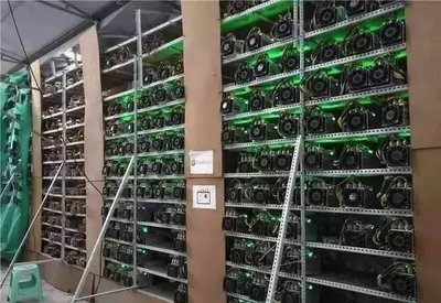 Australian cryptocurrency mining farm equipped with thousands of mining machines